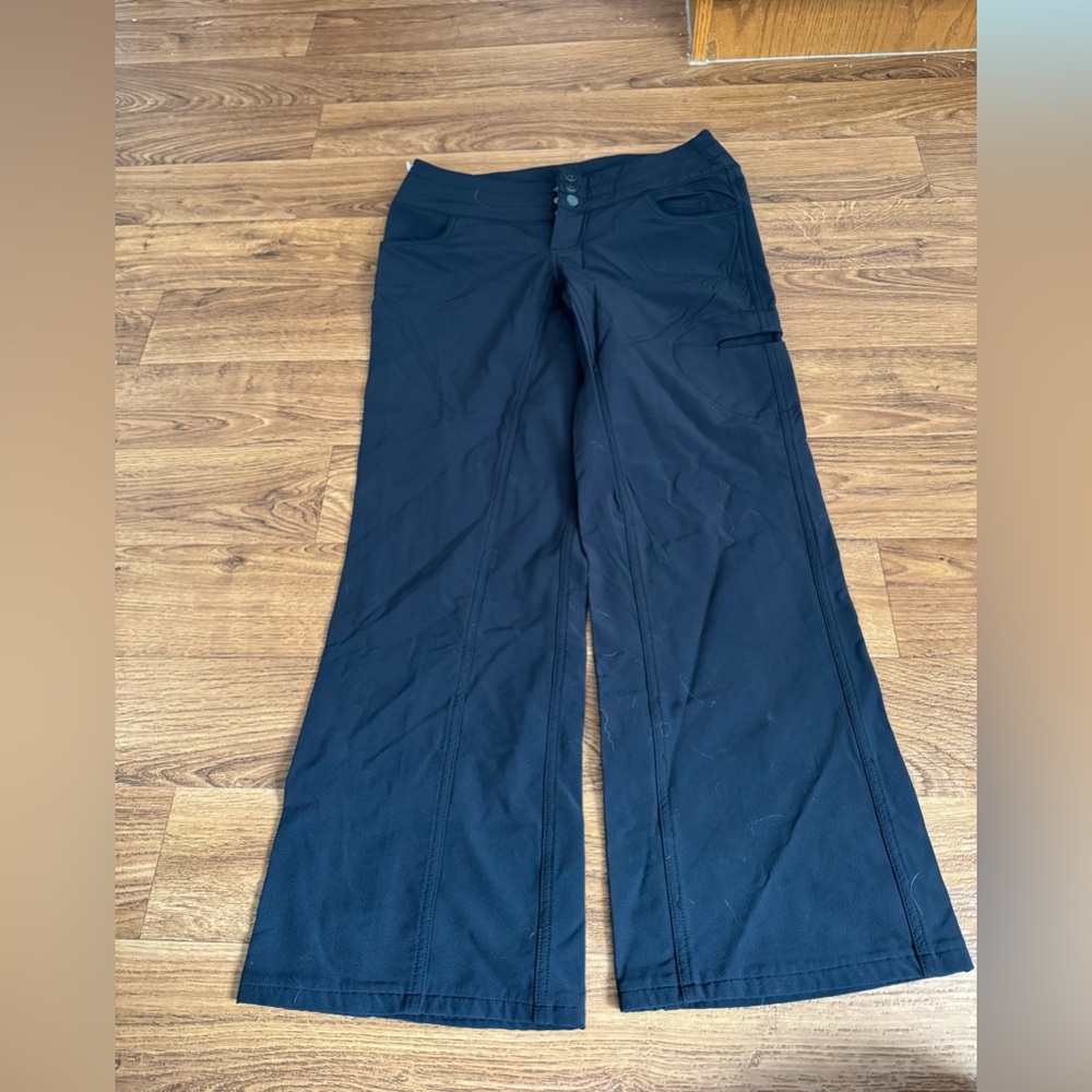 Good used condition lululemon pants. Size 6.